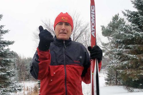 long time SFCSC volunteer Dave Linton to ski the 51 km Gatineau Loppett on February 14 to raise awareness of the importance of daily physical exercise for seniors and seniors programming at the SFCSC